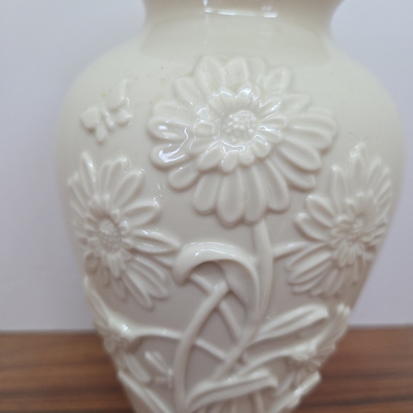 Lenox Delightful Daisies Ivory China - Picture 3 of 6